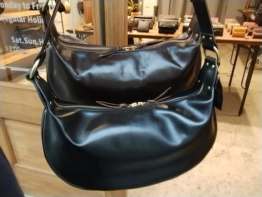 HORSE HIDE BANANA BAG Restock 年末のご挨拶