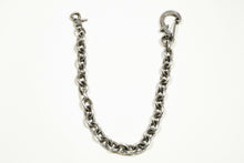 Load image into Gallery viewer, F-HOLE KARABINER WALLET CHAIN/SILVER PRATING

