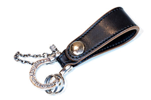 HORSE BUTT LEATHER SHACKLE KEY HOLDER (SILVER PLATING)
